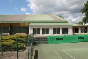 Rénovation club house de tennis, bâtiment professionnel